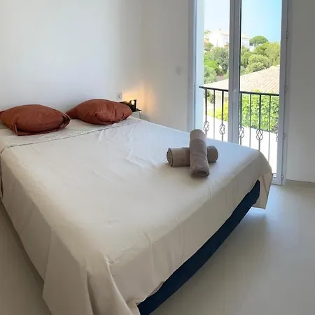 - A Casa Di U Mare كالفي