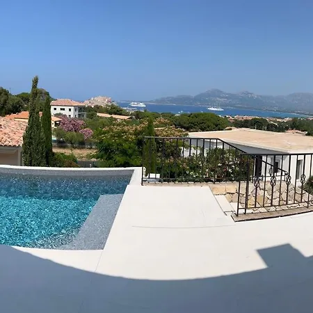 - A Casa Di U Mare Calvi (Corsica)